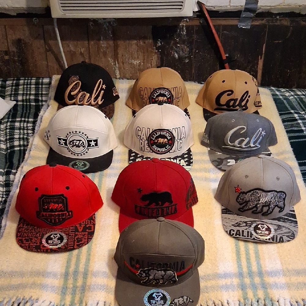Mens Snapback Cap Set Top Level - Red, Gray, Tan